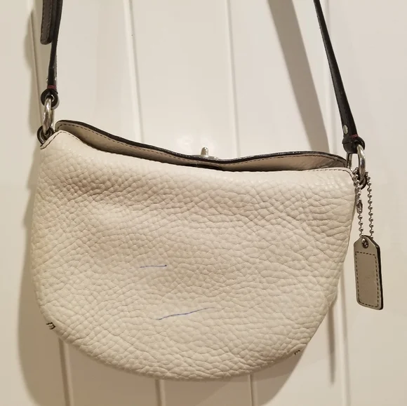 Coach Pebble Leather Chelsea - Picture 7 of 9